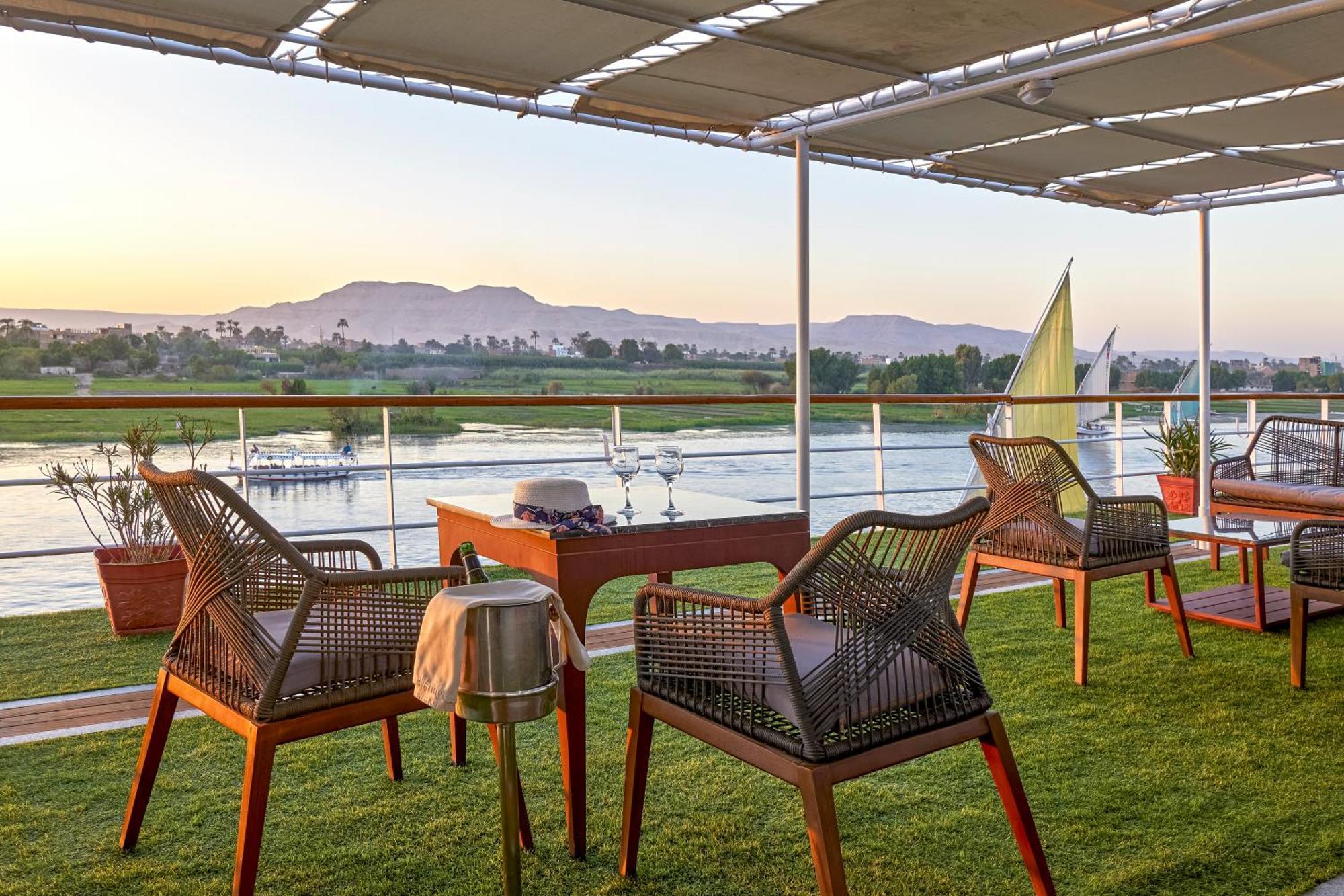 Moevenpick Royal Lily Nile Cruise, Every Monday Four Nights From Luxor, Every Friday Three Nights From Aswan - Including Excursions & Sightseeing 外观 照片