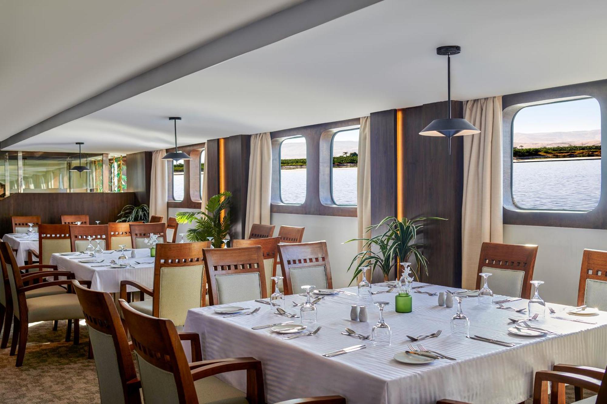 Moevenpick Royal Lily Nile Cruise, Every Monday Four Nights From Luxor, Every Friday Three Nights From Aswan - Including Excursions & Sightseeing 外观 照片